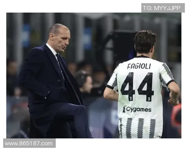 阿莱格里因对裁判不当言论被红牌罚停赛一场引发热议